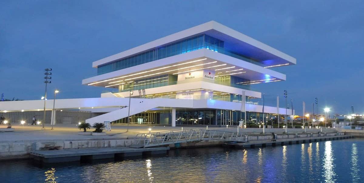 edificio-veles-e-vents-noche-san-juan